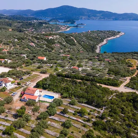 Korcula Pelegrin Close To The Sea